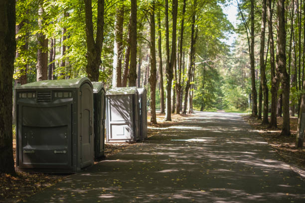 Porta potty delivery and setup in Glendale, OH